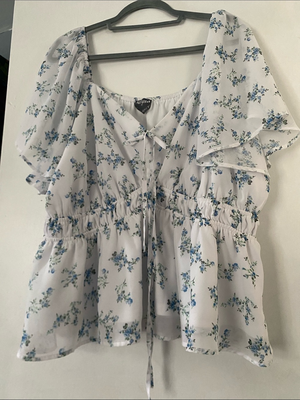 Arula Size B- 2X Light Blue Floral Peplum Tie-Front Top
